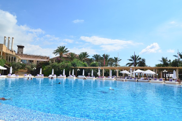 Sunday At Edde Sands